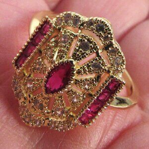 BEAUTIFUL Quality gold plated cocktail ring. Size 10 or 7 or 9